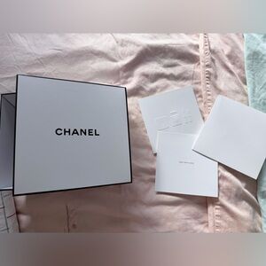 CHANEL White Gift Box with NEW Card and Envelope
